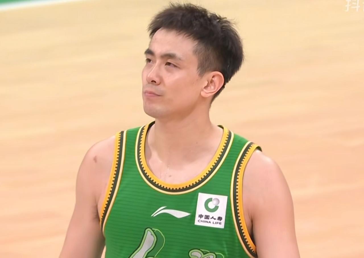 CBA辽宁主场经过一个加时以95：82战胜了江苏，比赛非常激烈且焦灼，也很有戏剧