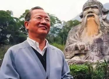 曾仕强教授说:低谷期，身边全是鬼。身处低谷，其实是老天在渡你。有一个玄学真相是: