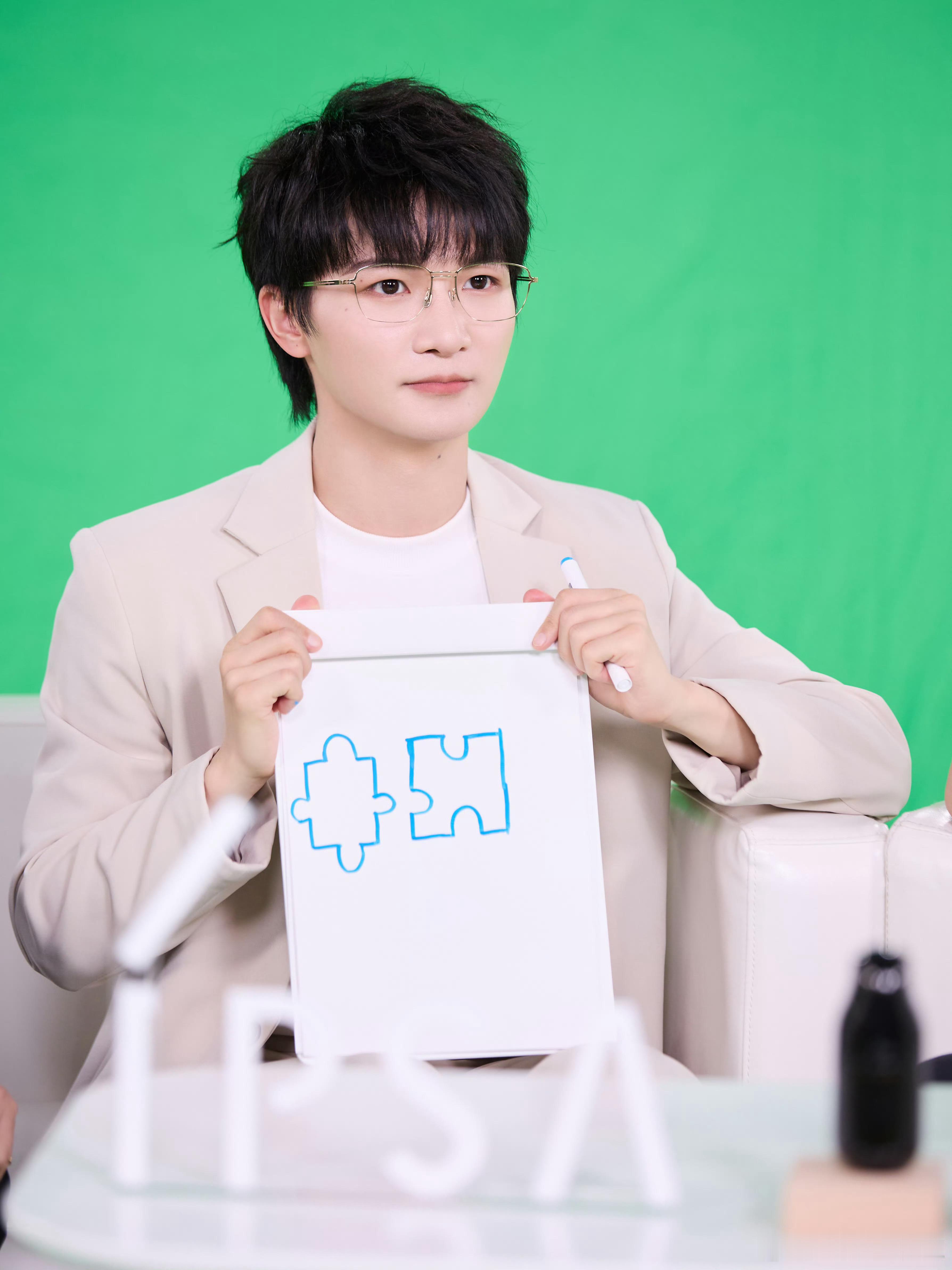 #周深[超话]# [音乐]#周深新专辑反深代词# [2024.05.26]🌟天