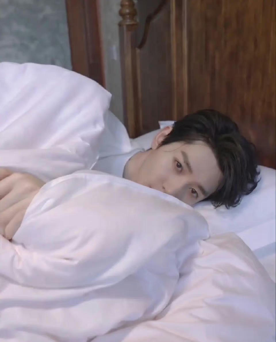 邓为的七夕营业图，来自女友的视角，你爱了吗？ ​​​