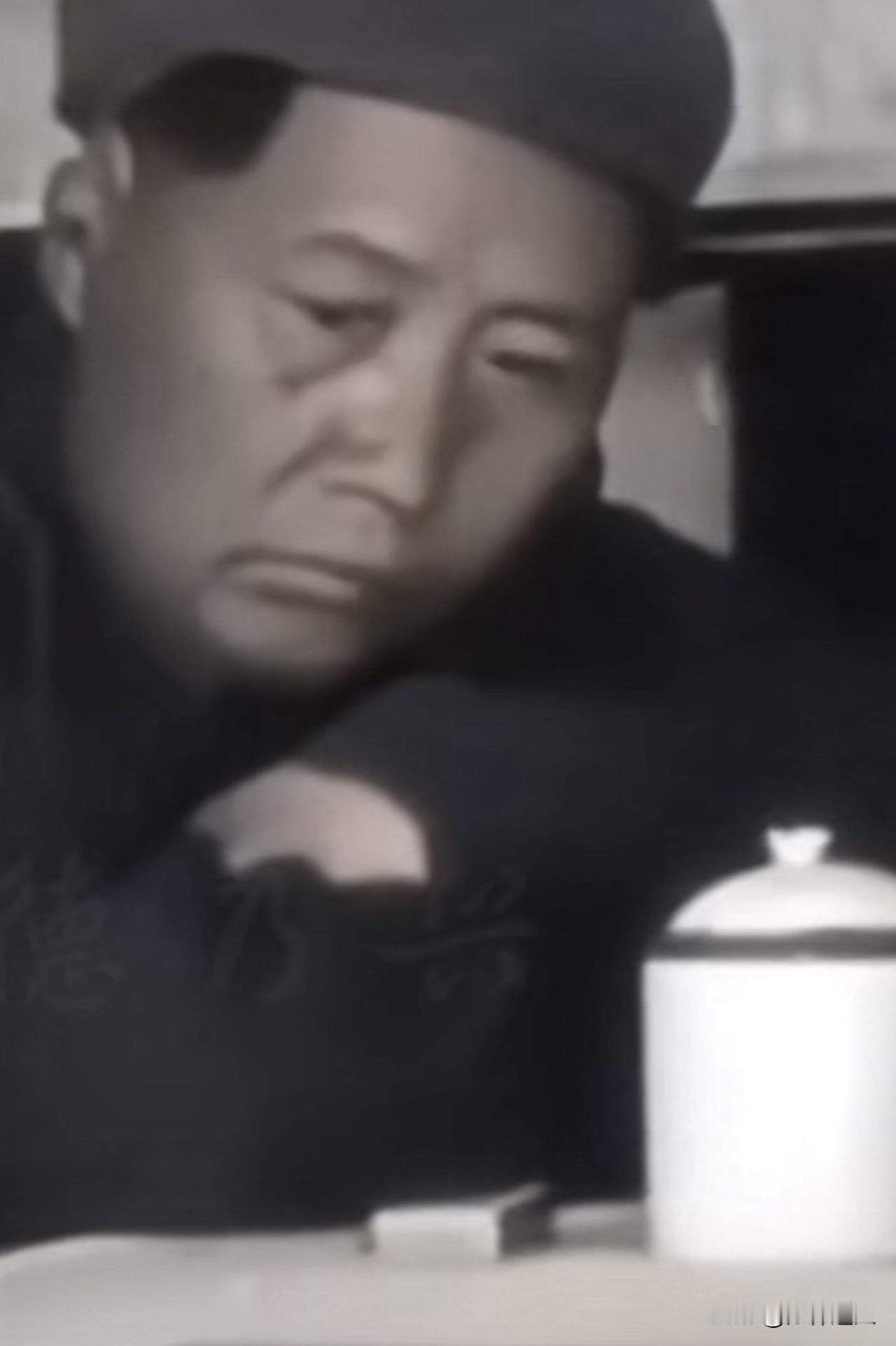 布衣文字饭菜，可乐日常，可乐灵魂，亦可乐终身。

是的，不必偏爱富丽堂皇，亦不必