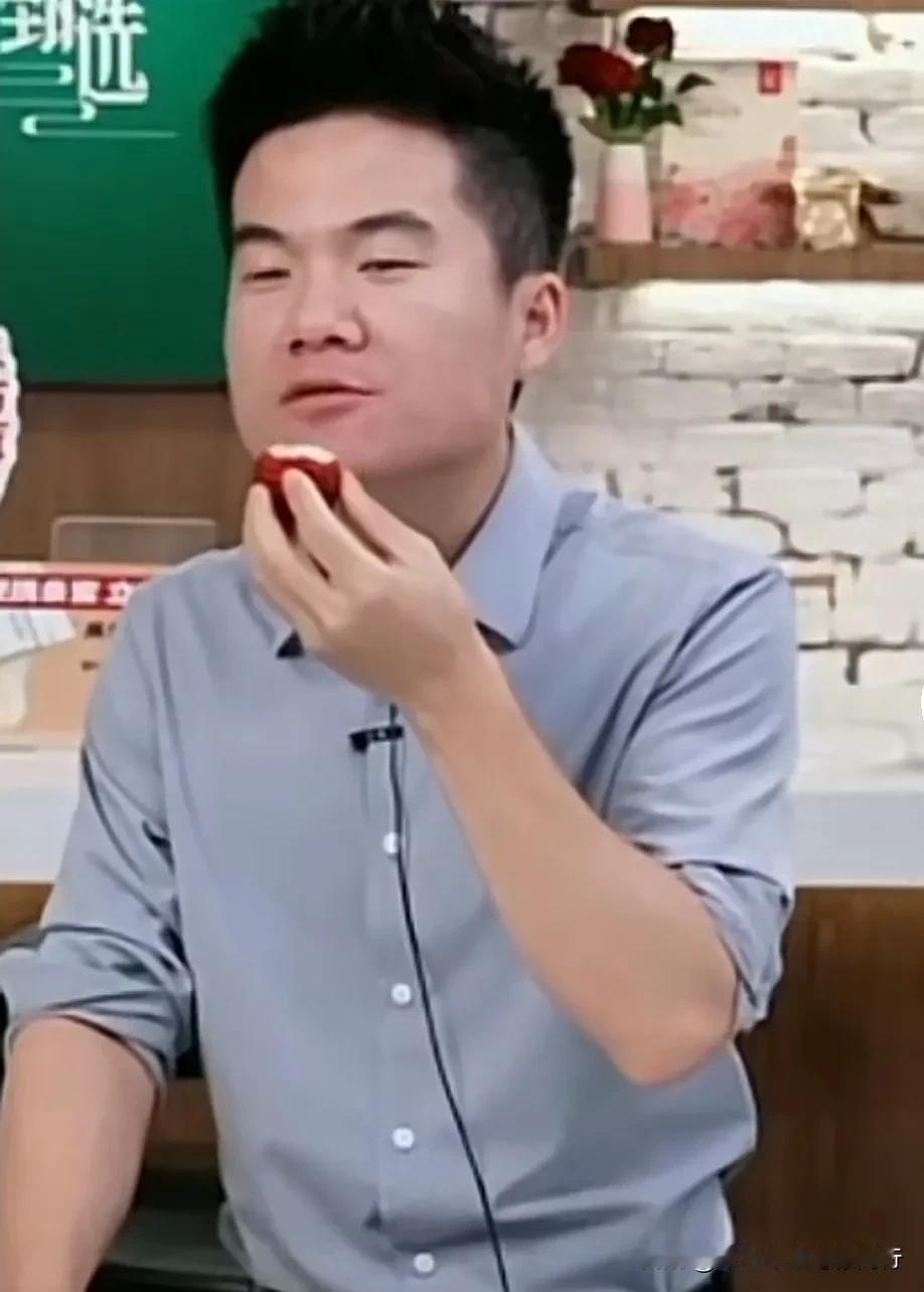 辞去教师职务，去创业，创业可以让自己翻身，名校毕业，脑子那么好使，这是今年过年拜