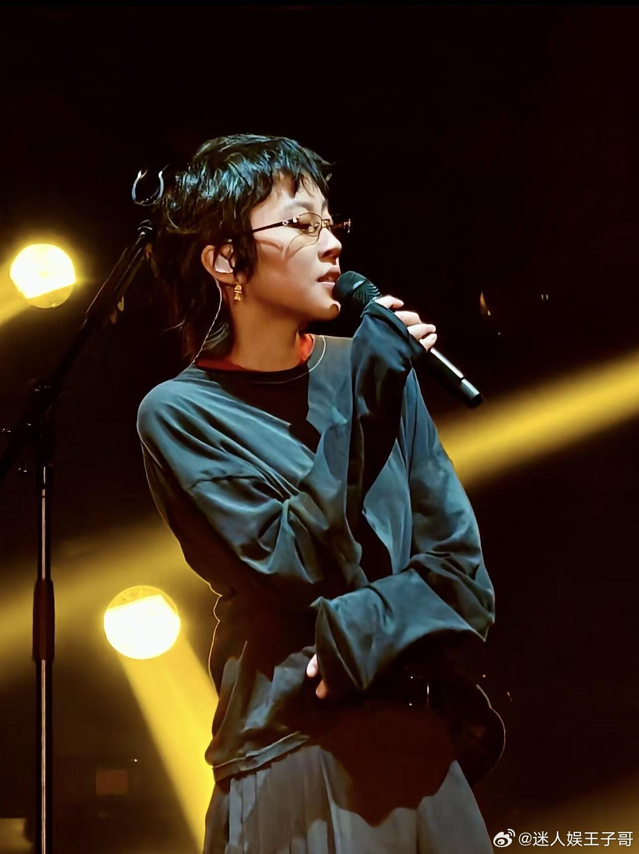 歌手排名抛开竞技压力纵情歌唱，窦靖童完美诠释歌曲内核，以第四名的成绩顺利晋级下一
