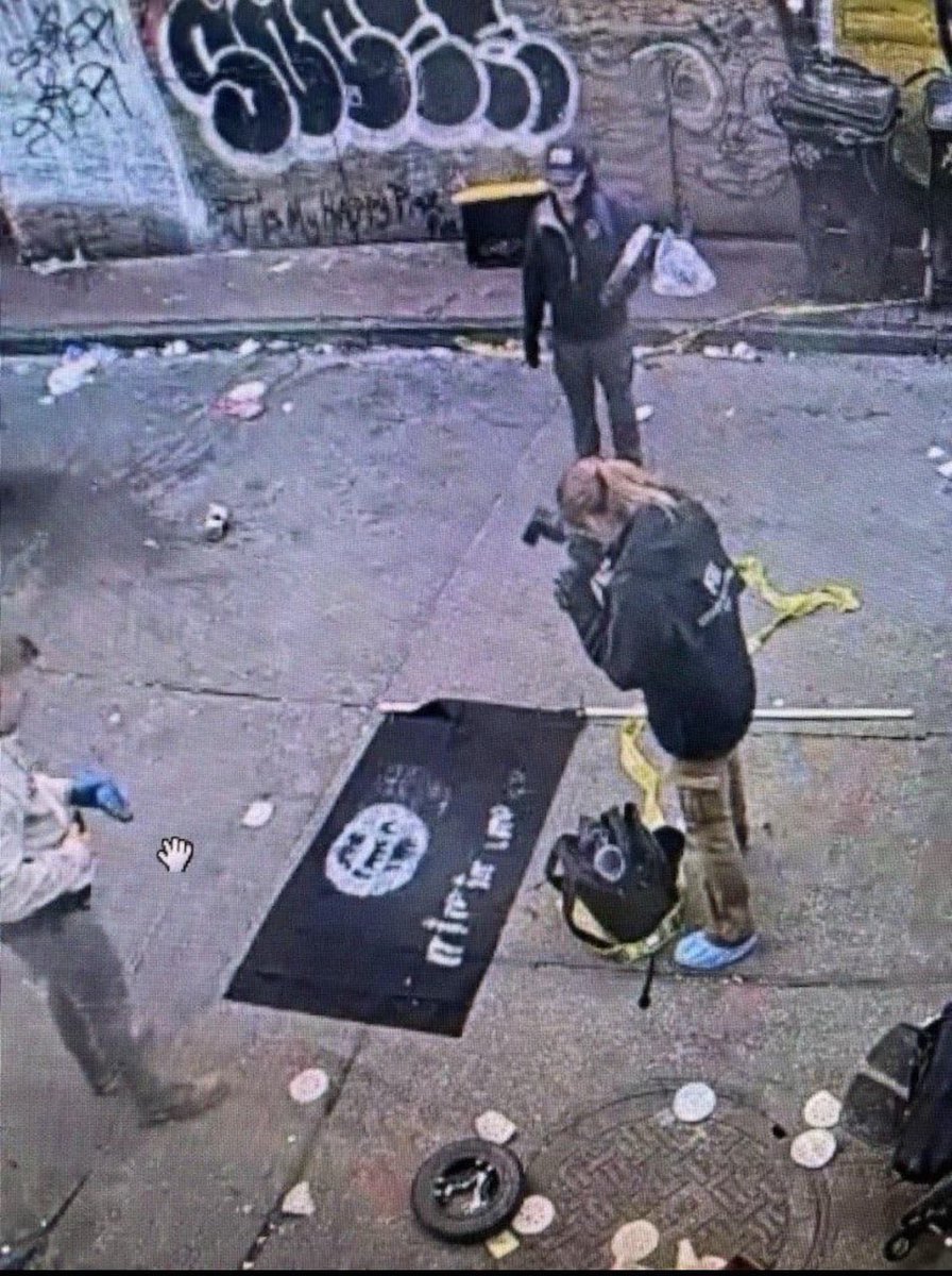 路易斯安那州新奥尔良，恐怖分子的皮卡车上悬挂着 ISIS 旗帜，作案者是美国出生