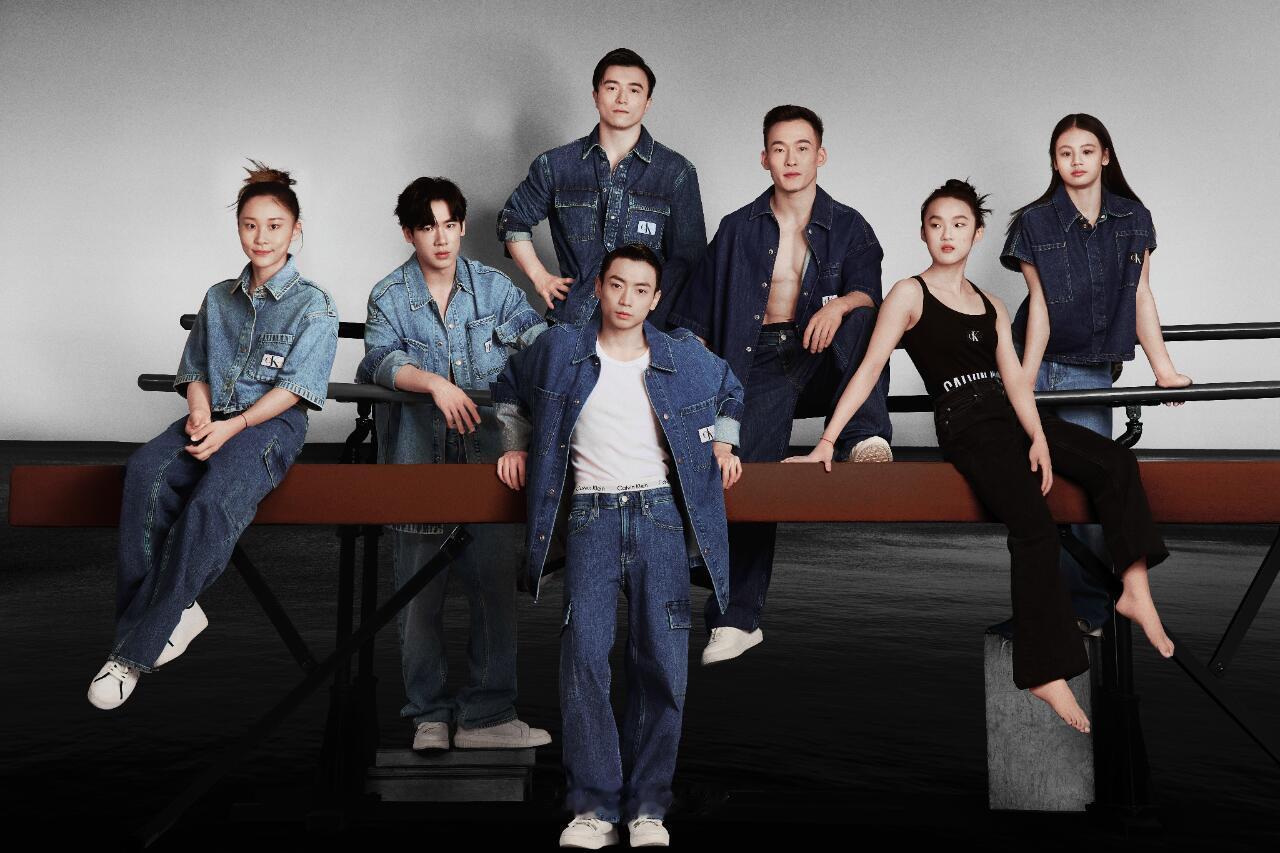 《体育画报CHAMPION》为中国体操队拍摄的时装照 ​​​