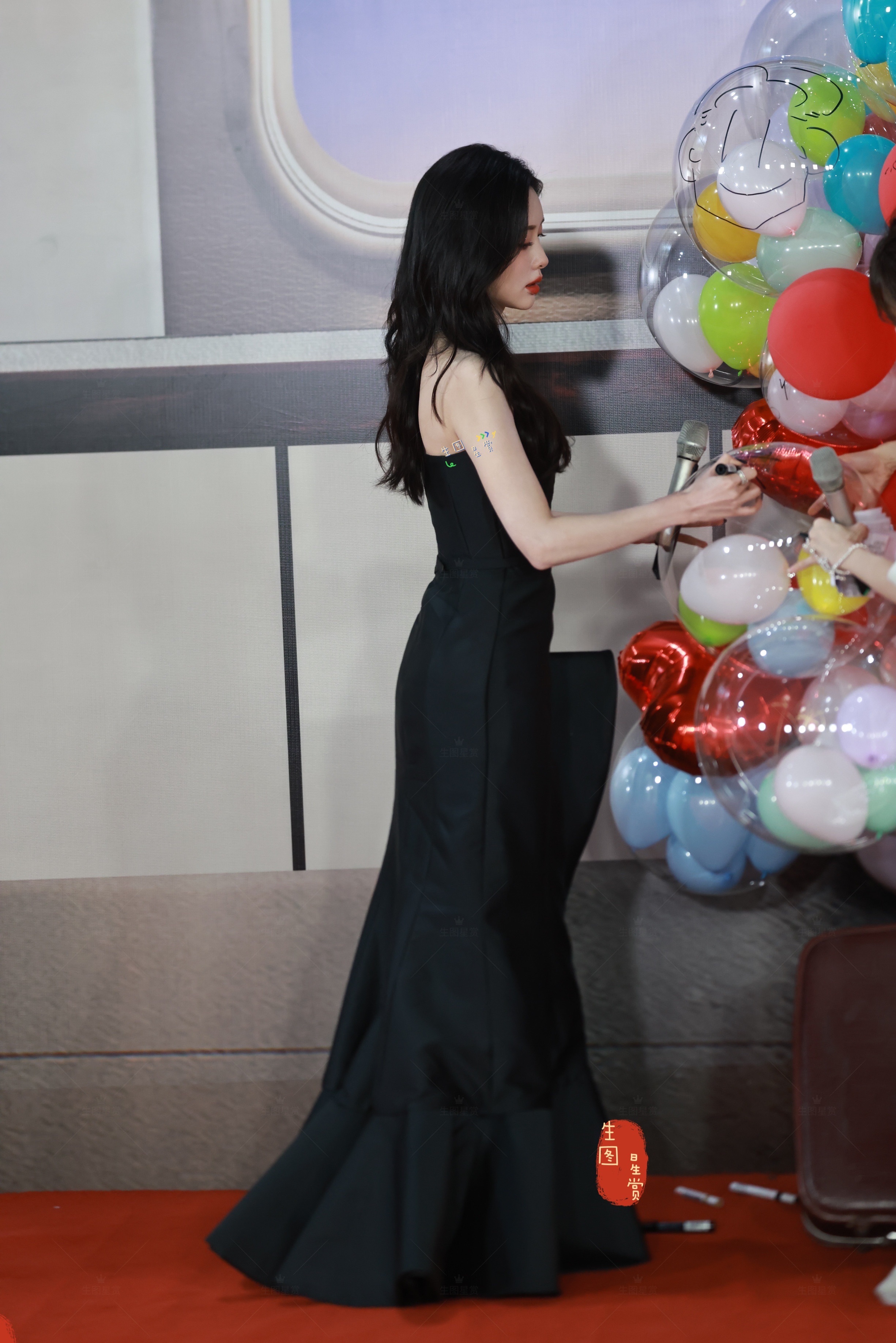 孟子义湖南卫视跨年红毯返图美美的孟姐直接打call湖南卫视跨年演唱会