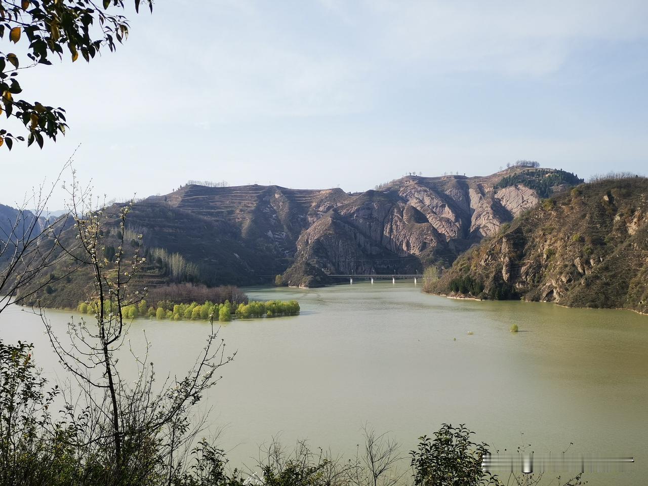 “长护险”若能达成三点，便能获得全民积极支持与响应！
其一，将“长护险”更名为“