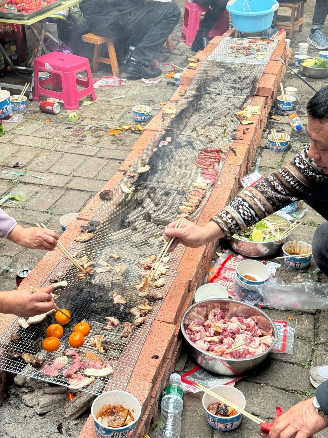 今年的杀猪饭我也吃上了[偷笑]  ​​​