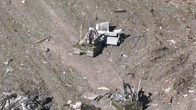 俄军首次出动战斗机器人部队，在前线投入实战使用，但是战果值得商榷。3月30日，乌