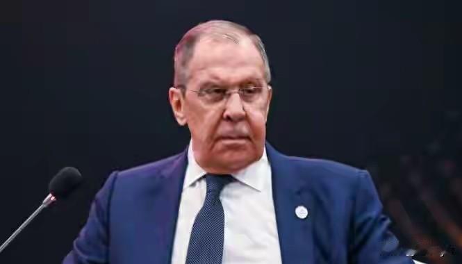 近日，俄罗斯外长拉夫罗夫状况，特别是和普京的关系备受关注。起因是，5日，普京主持