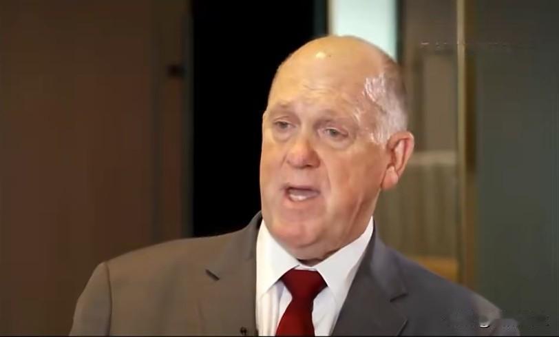 美国边境事务主管汤姆·霍曼指出，枪杀雷妮·古德枪击案的ICE特工目前正面临死亡威