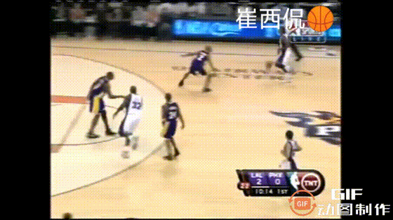 老年奥尼尔在湖人三高组成的内线予取予求，小鲨鱼只能望球兴叹！
相比于拜纳姆的吃饼