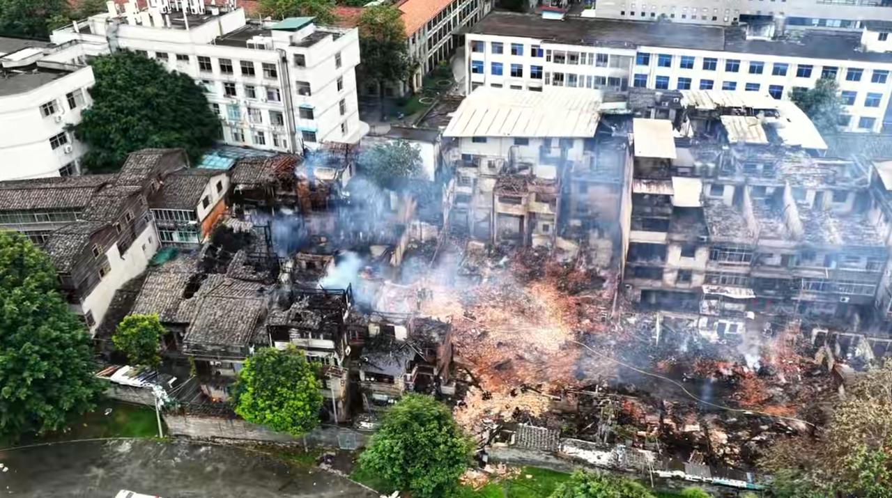 再见，下河里！福州市中心这条“老巷”遗憾落幕！

9日晚上，位于福州台江区上海街