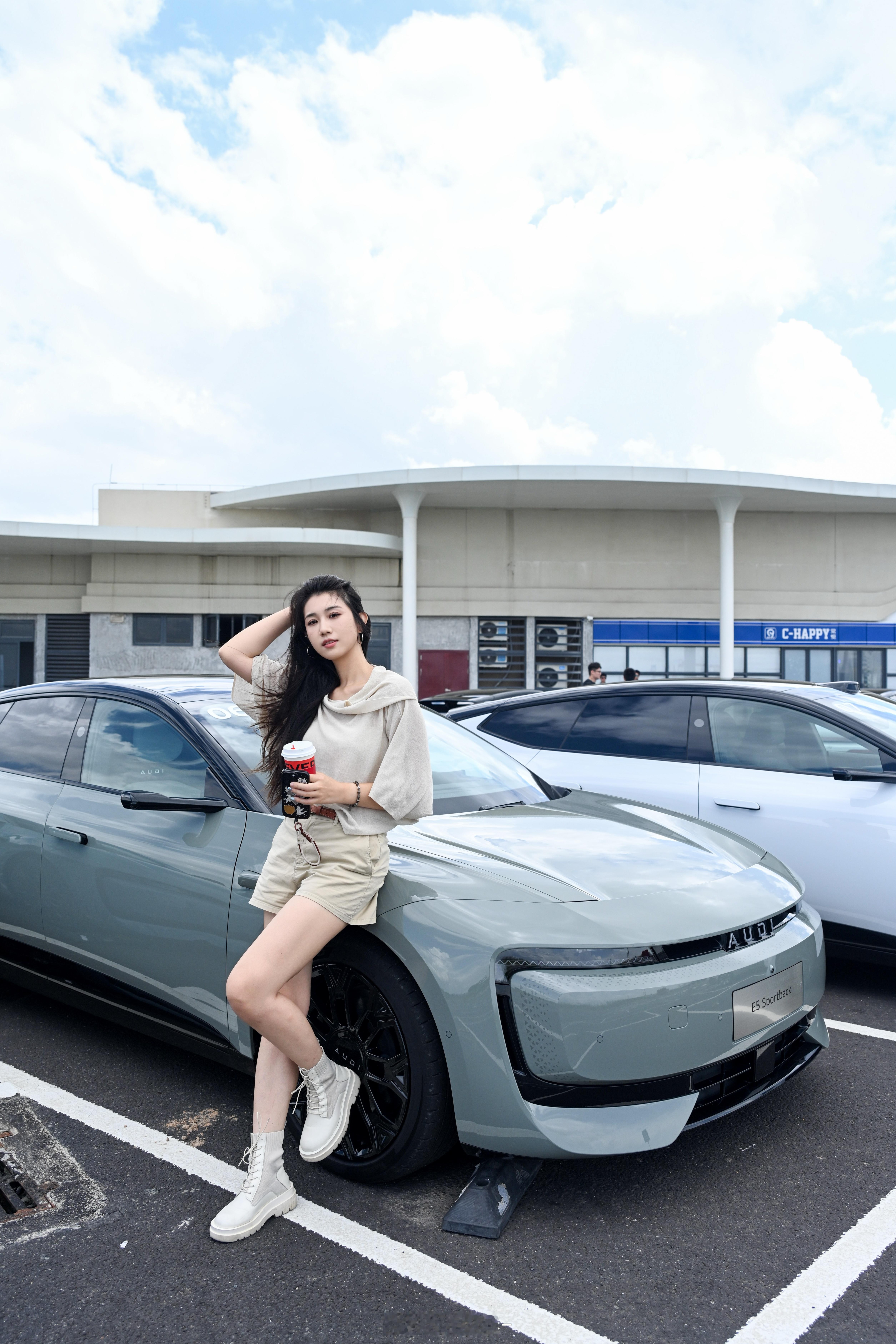 今天长这样[yeah]奥迪e5sportbackootd卷妹的日常 ​​​