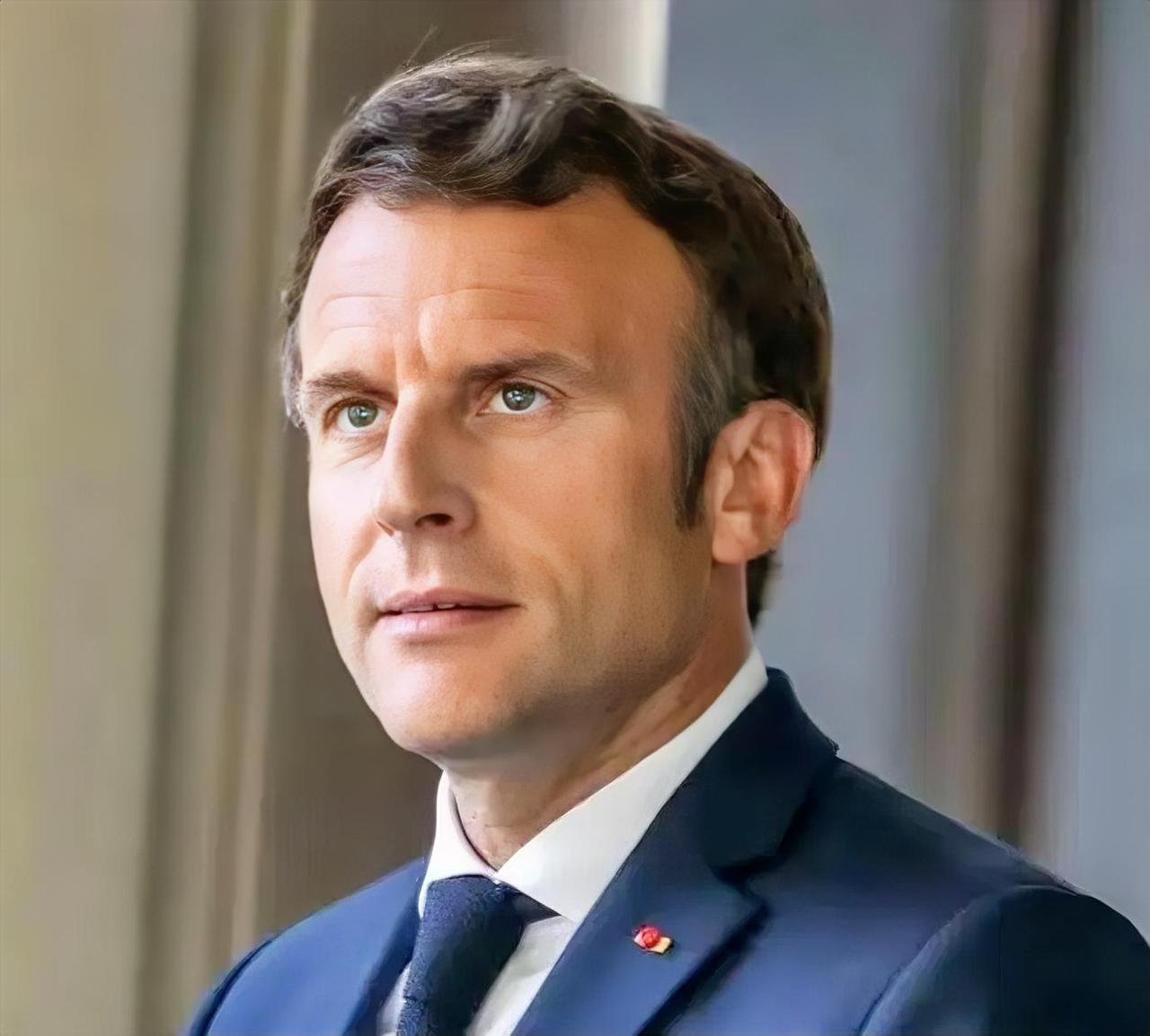 12月7日，法国《回声报》刊出对马克龙的访谈，马克龙明确声称，若中国不针对中欧贸