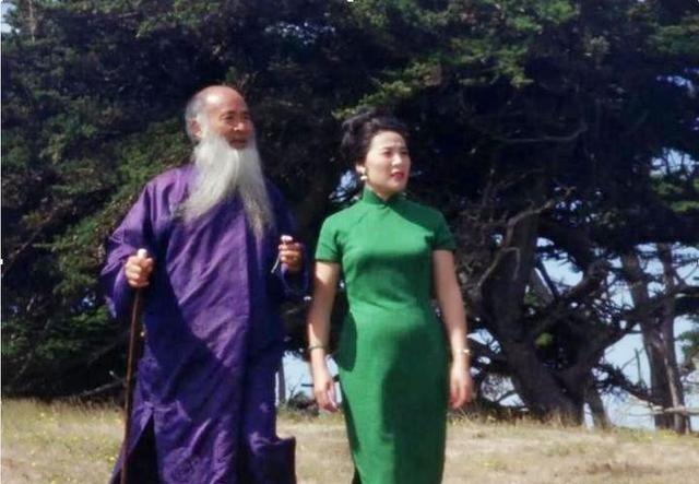 1947年，48岁的画家张大千娶了18岁的徐雯波。徐雯波是张大千女儿的同学，说起