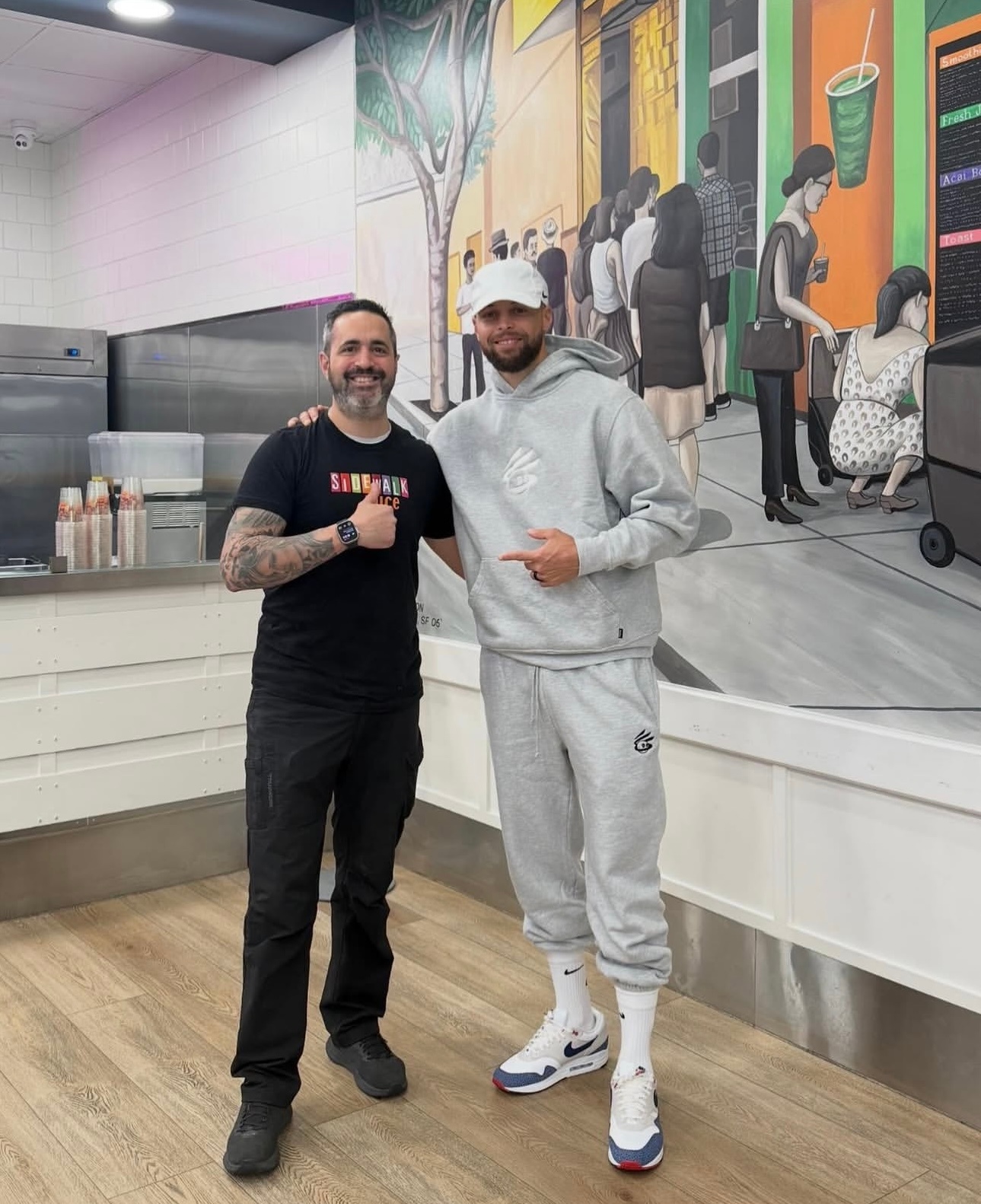 Curry Brand X Malbon库里近日上身了一套全新的Curry Br