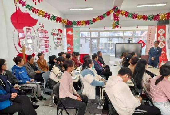 网络安全超话 马桥子街道五彩城社区组织开展网络安全 宣传活动
近日，马桥子街道五