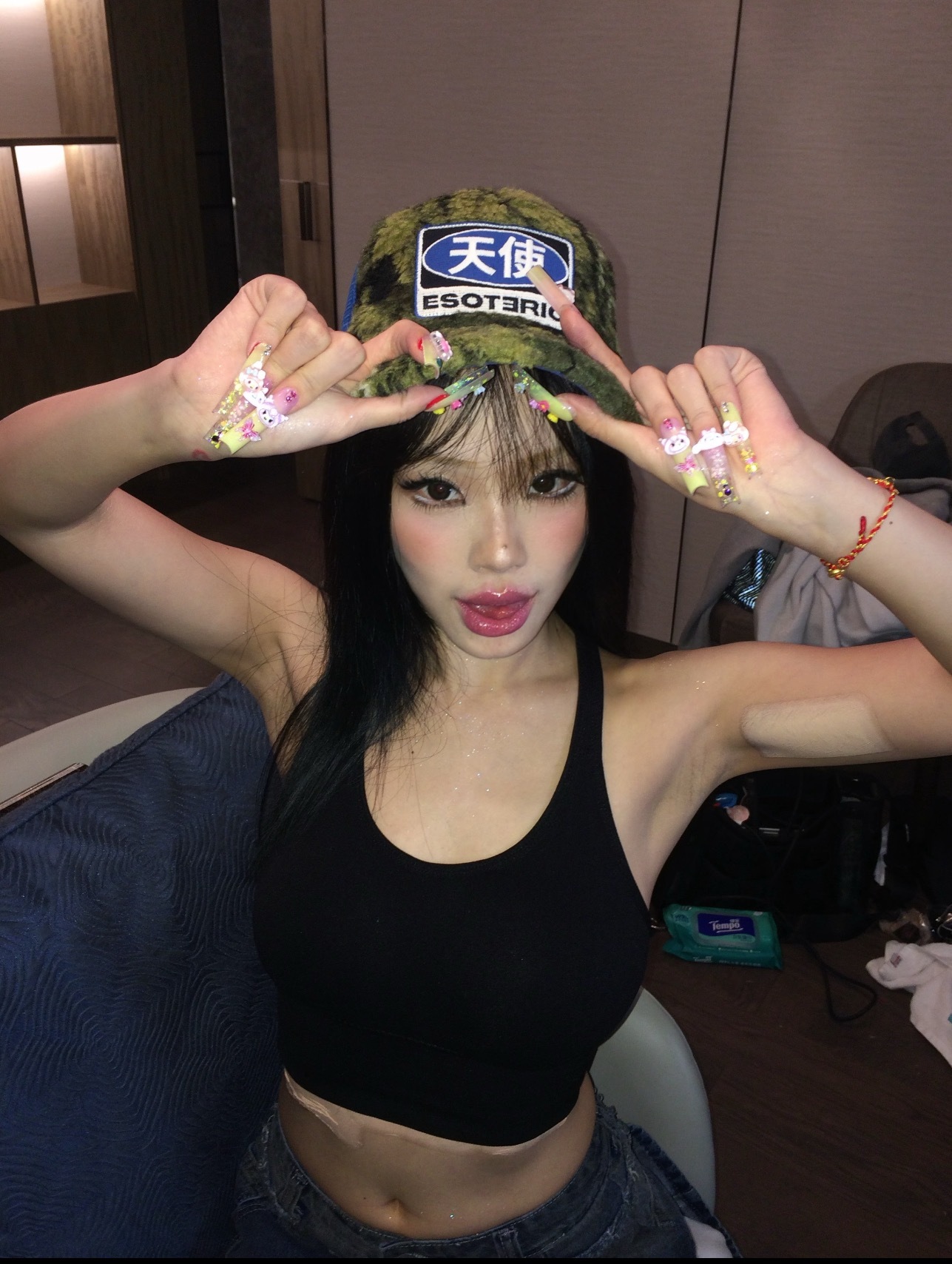 可甜可盐！万妮达晒出新造型！万妮达