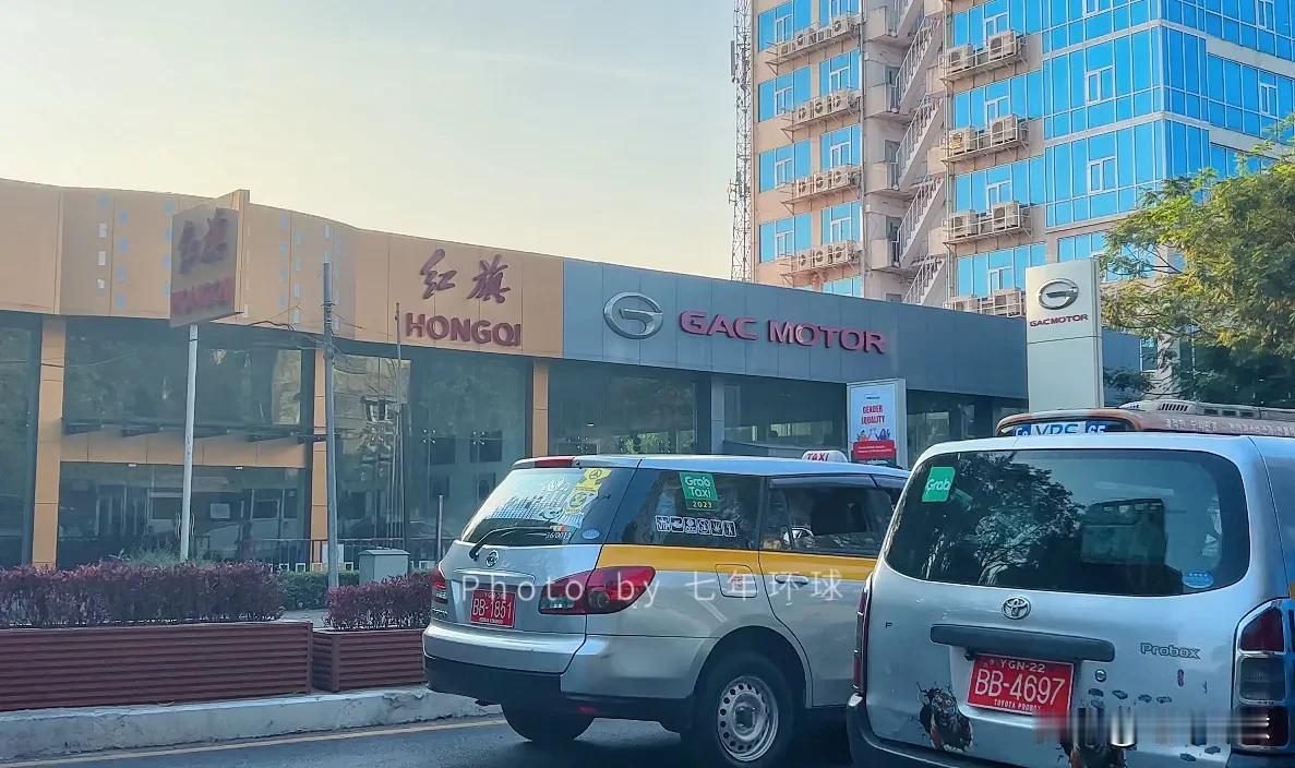 最近在东南亚旅行，发现这里什么都便宜，就是打车贵的离谱。在越南南部一个小镇，出租