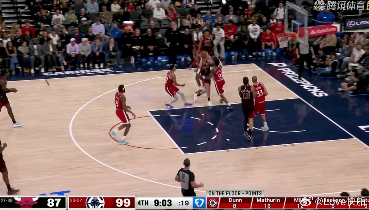 连追4分，泰伦赶紧暂停了！！！ 