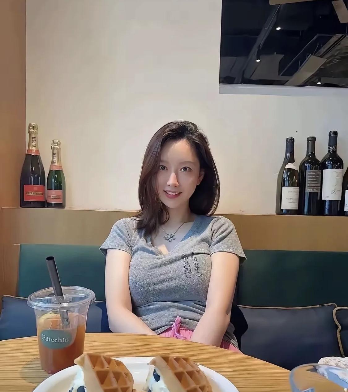 他们说女人过了35岁就嫁不出去了，是吗？
