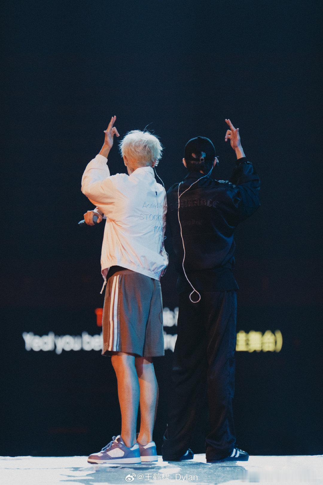颜值被低估的男明星top5没有浓烈的帅哥气场，但是五官协调舒服，静态氛围感直接拉