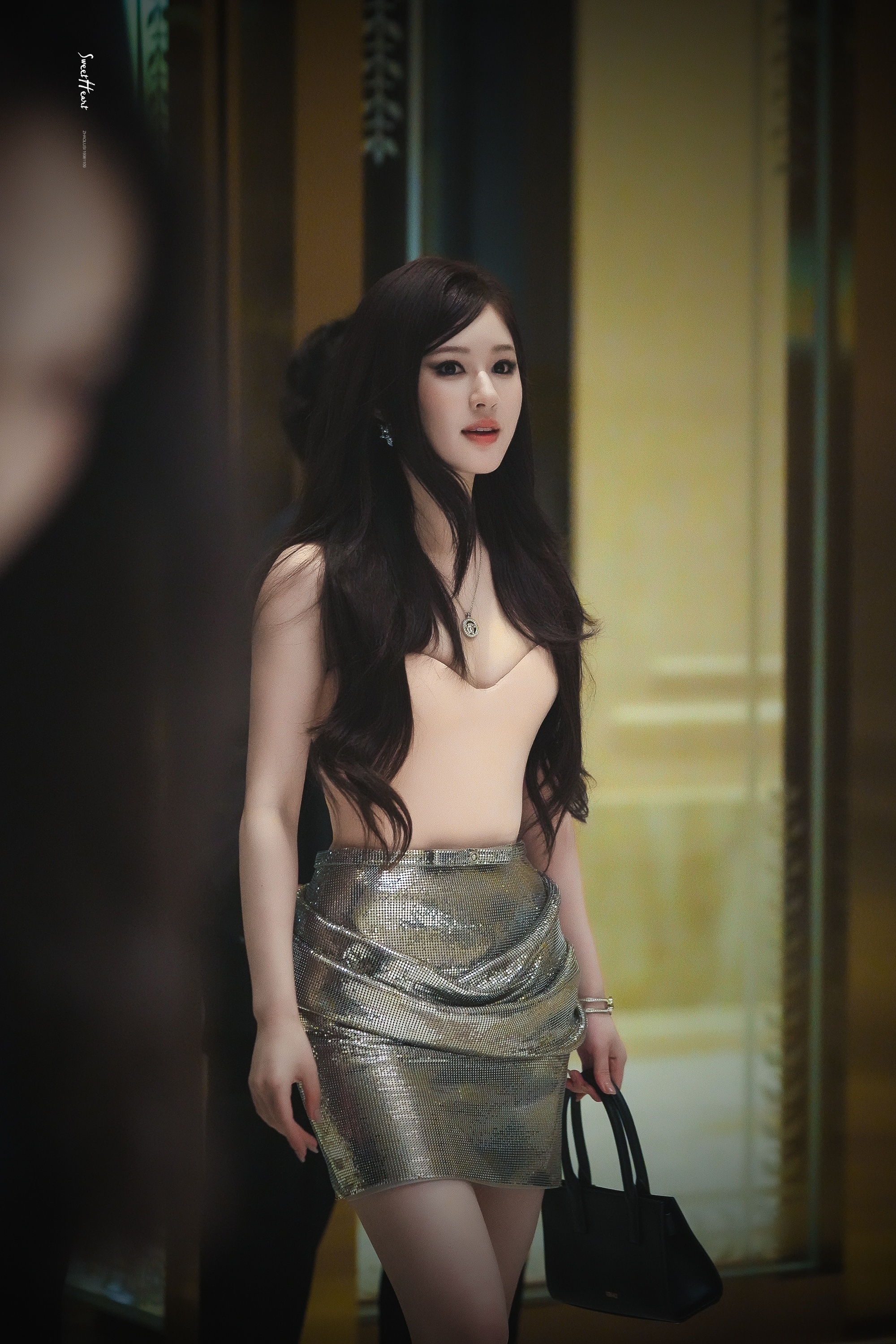 #赵露思[超话]#Versace Queen👑​​​