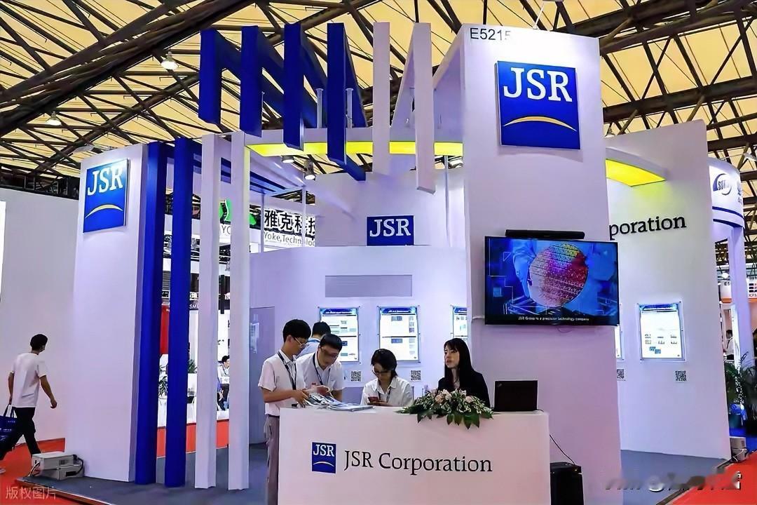 日本若真的限制光刻胶出口，短期内无疑会给中国半导体产业带来巨大压力。但从各方反应