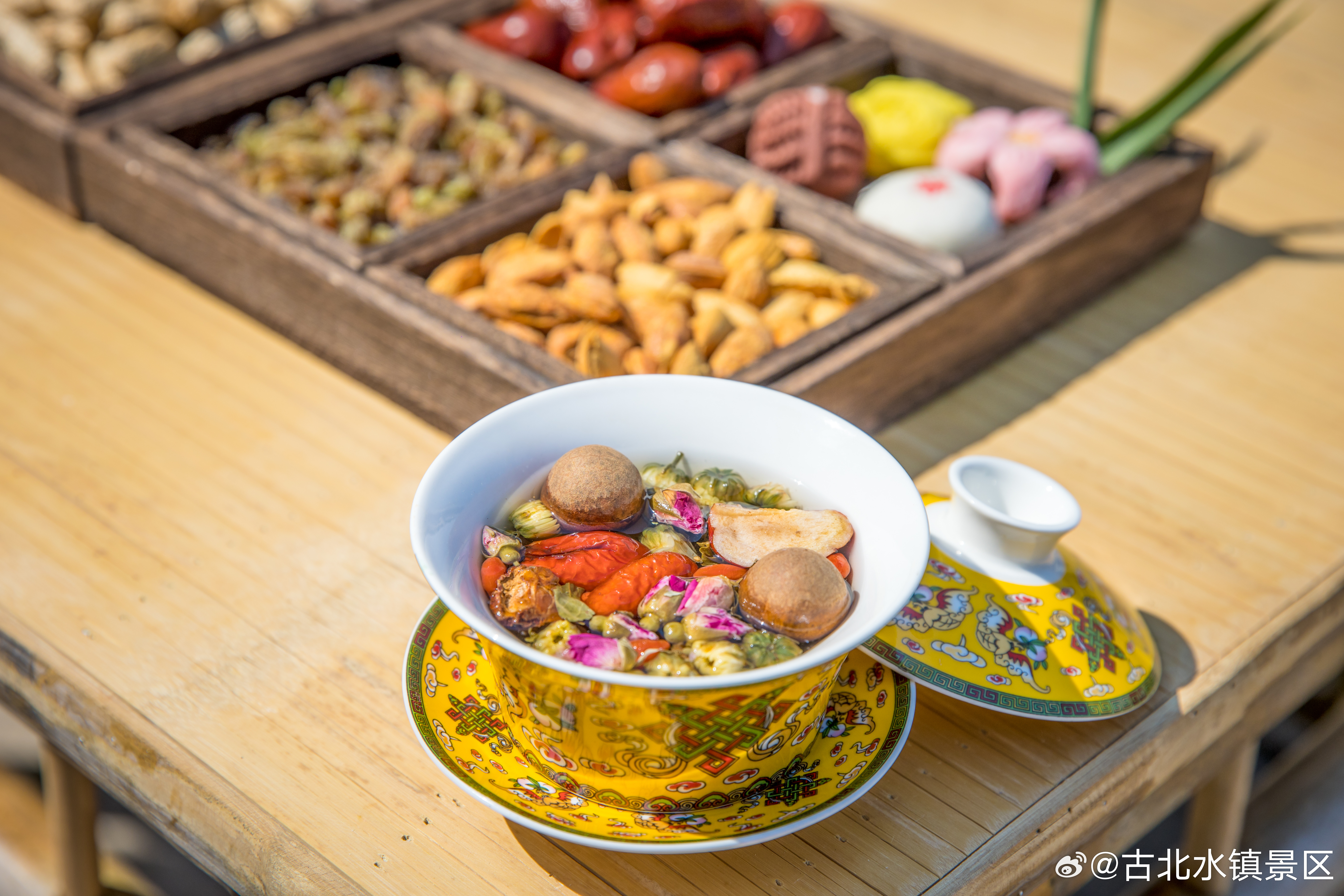 日子是重复的，但快乐可以是新的。早安，宝子们~#司马台长城# #古北水镇# #长