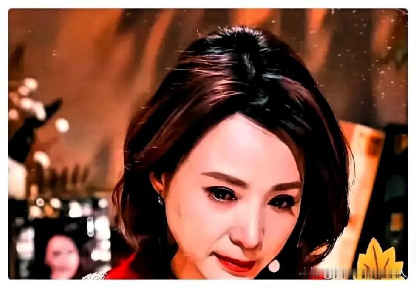 不得不佩服密春雷的前妻金晶，当年离婚时什么都好商量，唯独咬死一句话：“以后他所有