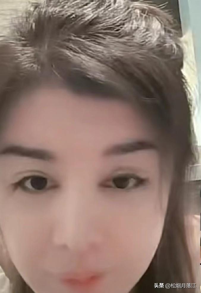 于文红:他从小生下来就是被我欺负的！

刚刚，于文红直播时说:“有人说和我弟一样