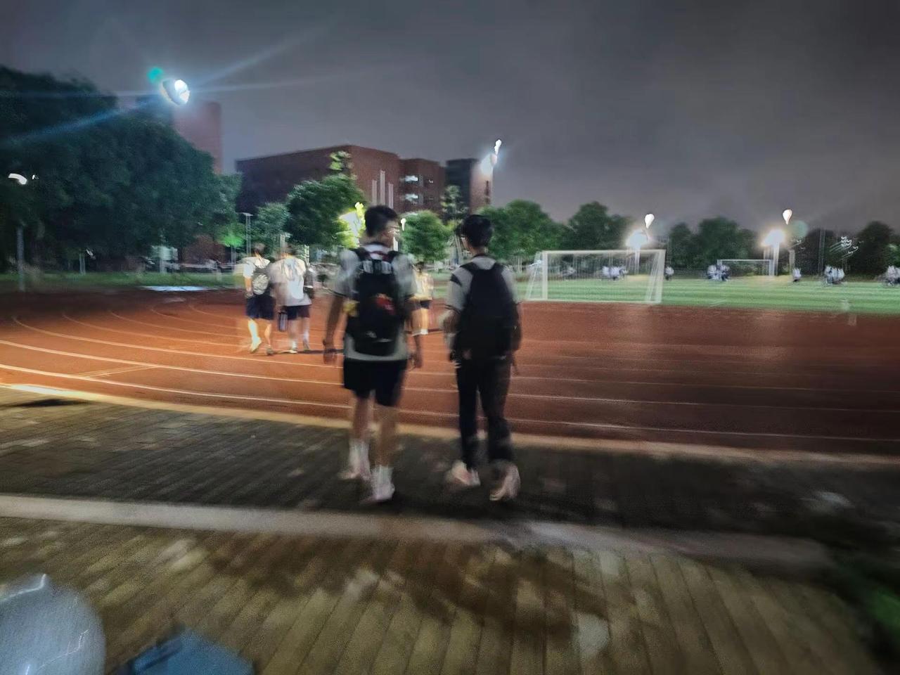最后一晚了兄弟。
