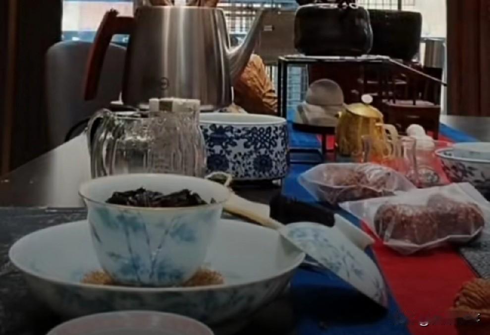 暗签主播报价谈续约，一句话惹恼T佑再认错降签约费。

         T佑还说