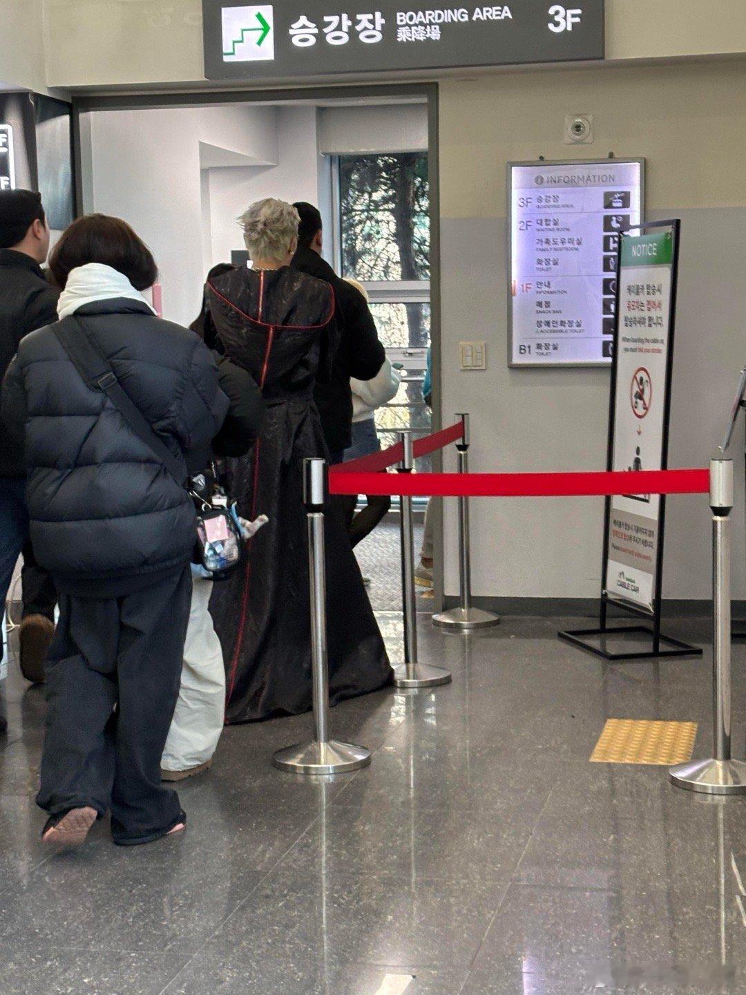 首尔南山塔偶遇李泰容 