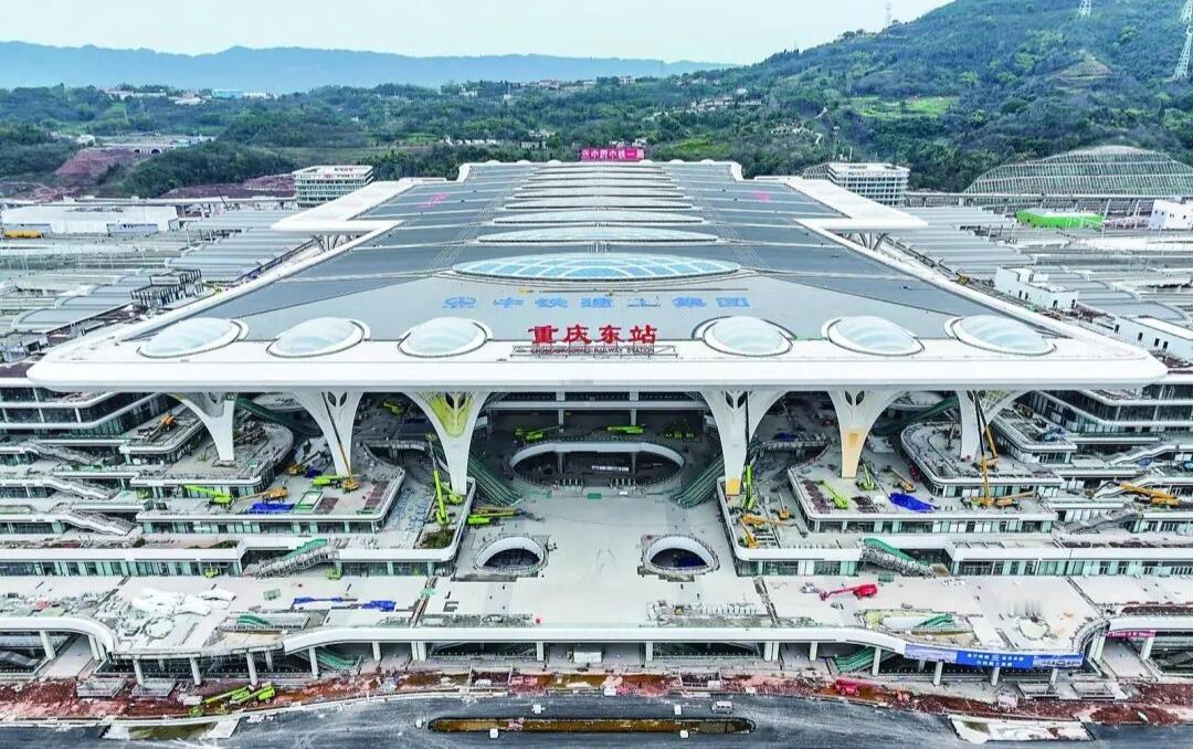 新规划的重庆北站至重庆东站联络线、重庆东站渝万高铁至渝厦高铁联络线，看着里程不长