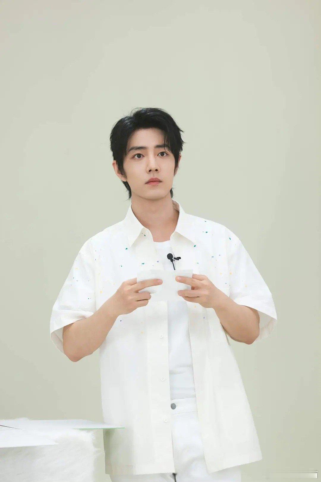 肖战直播状态如何，是不是瘦的有点脱相了 ​​​