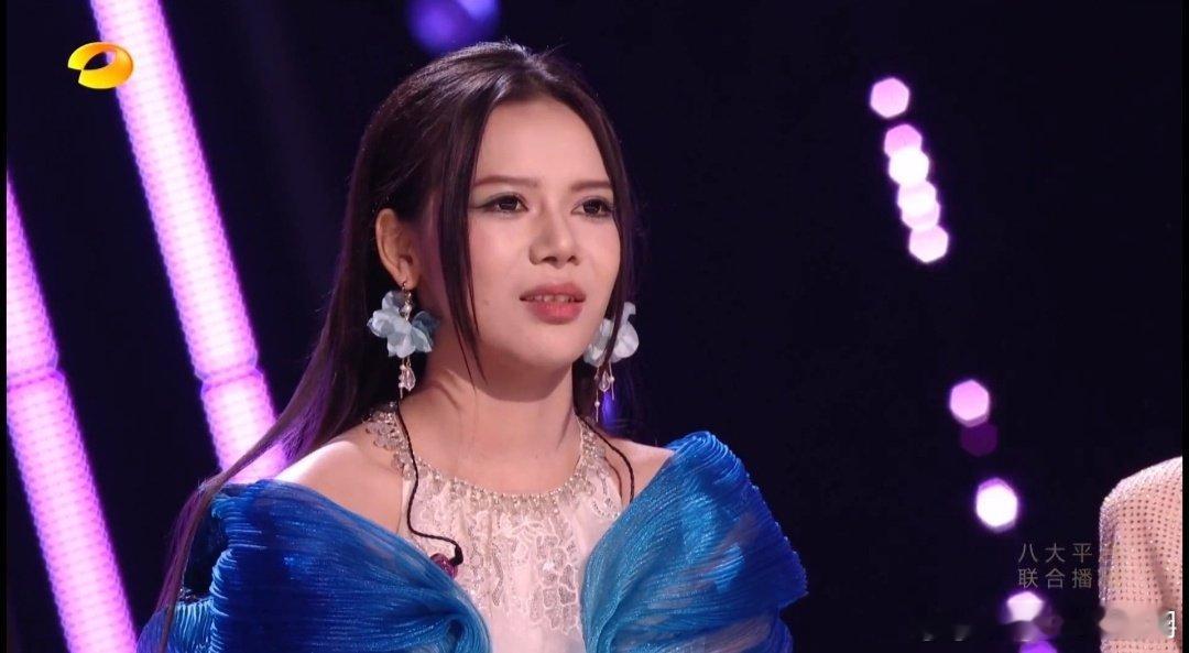 那英说生特吾姬声音值钱那英对生特吾姬的评价太精准了，“声音特值钱” 就是我听完《