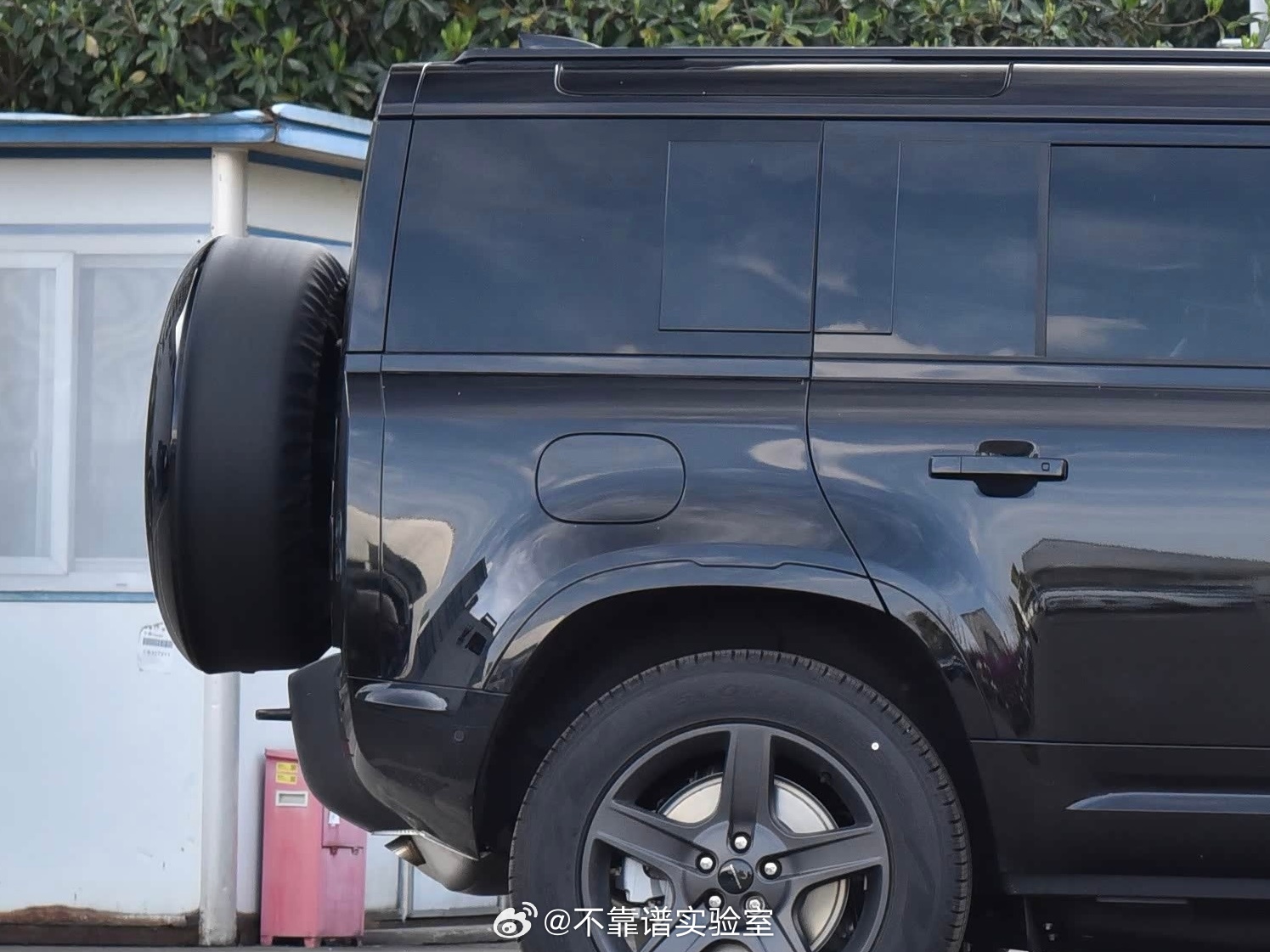 内存价格暴涨会影响车价吗➡️首先啊，这次AI潮引发的元器件涨价，对带有例如多屏座