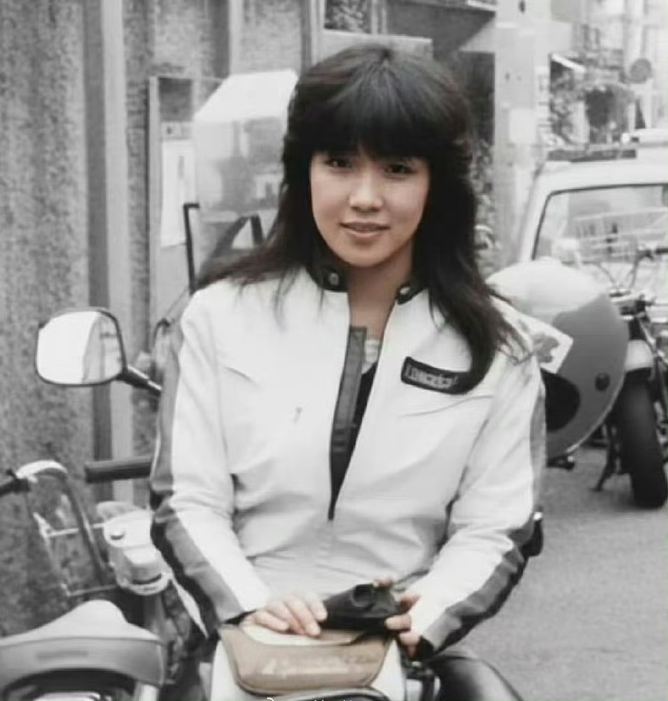 这俩人居然都是高市早苗……