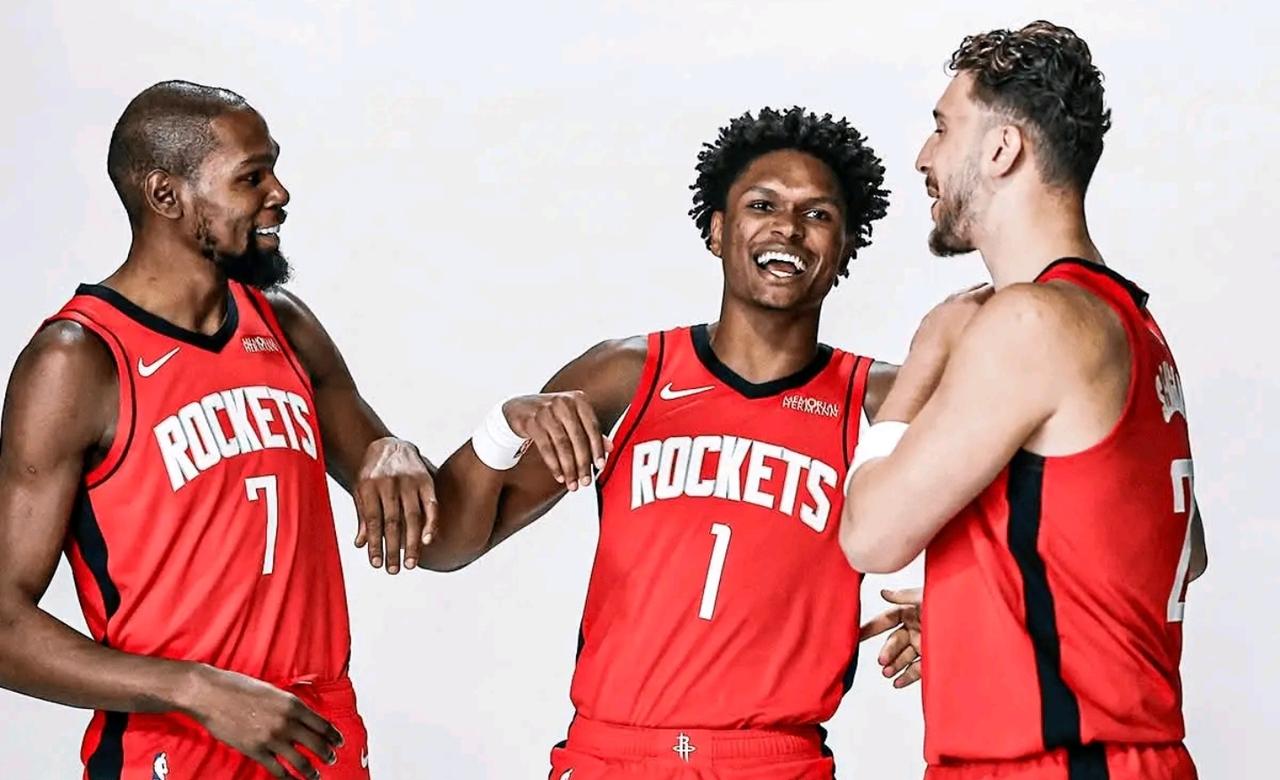 队里有个老将压阵不一样，尤其是范，他在场不管效率怎么样，起码让进攻看起来不会那么