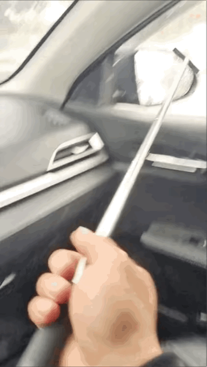 图1：天生丽质的小姐姐，是不是指的就是这样的小姐姐？
图2：猫师傅：别催了，马上