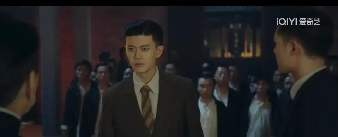 评论区炸锅！都在刷“大濠帮真能打”！
 
① 二当家黄公杰当汉奸，帮主黄三合一句