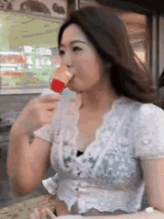 小姐姐：这味道有点咸，是新品种吗？