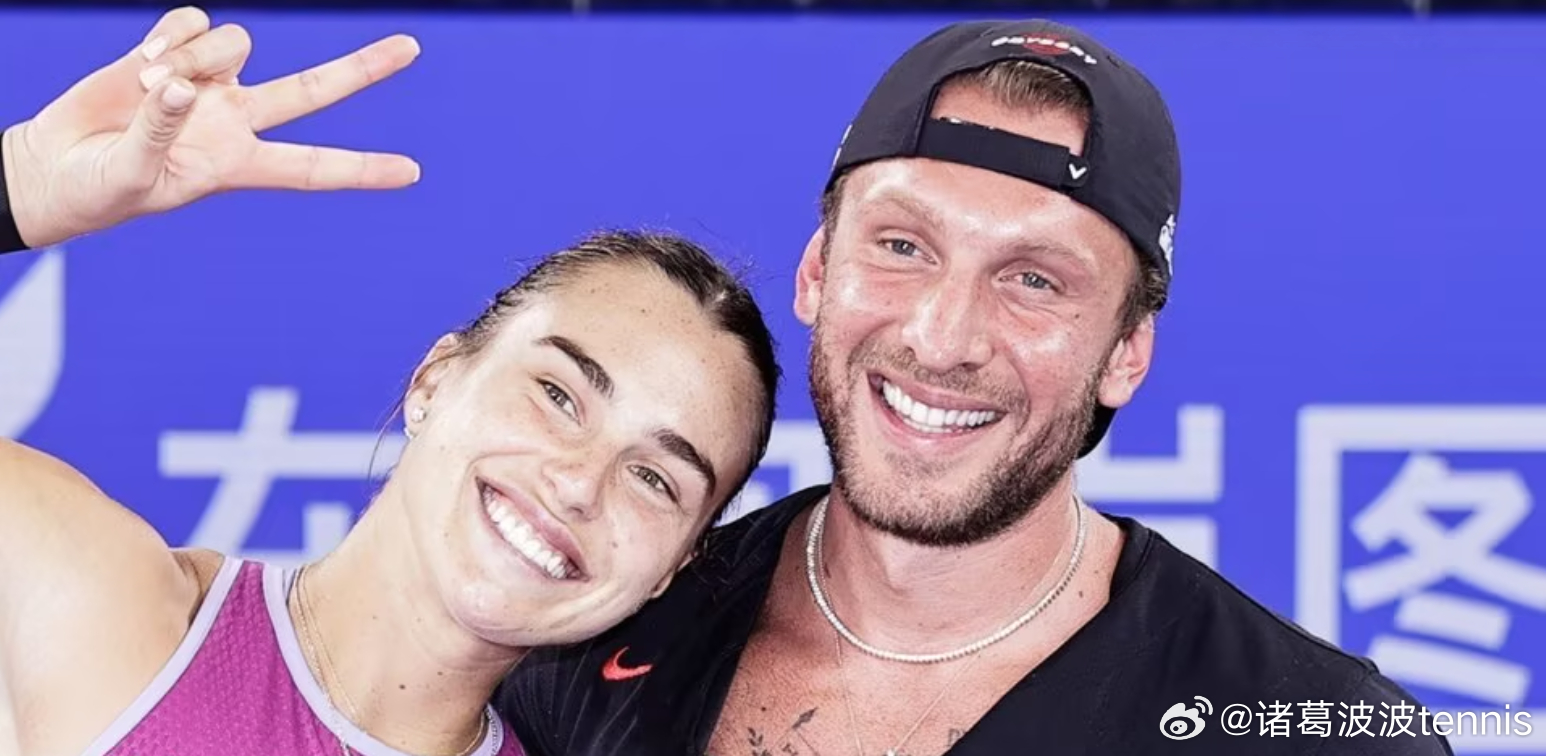 萨巴伦卡的现任男友乔治奥斯-弗兰古利斯，今年37岁，比萨巴伦卡整整大了10岁，是