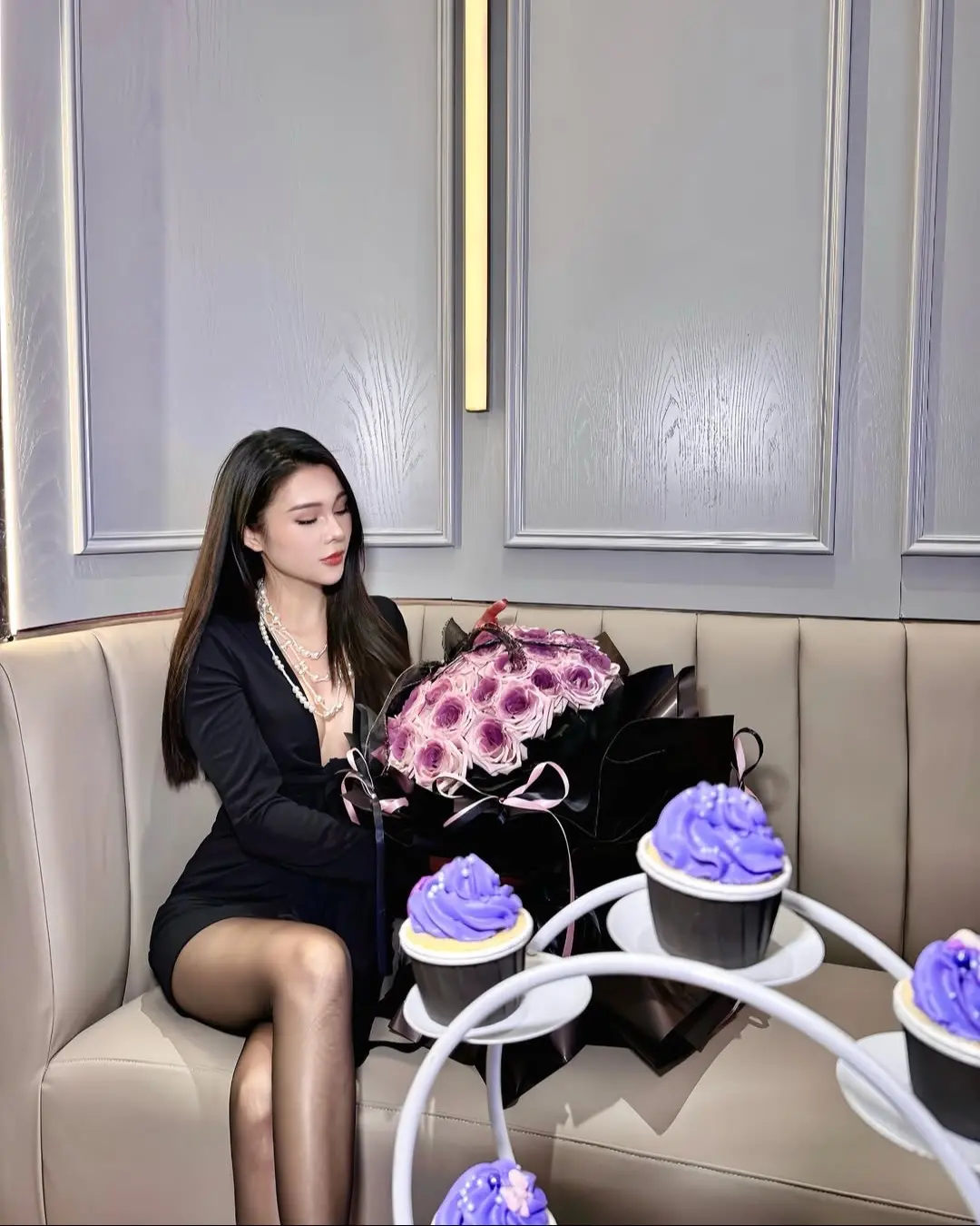正常穿搭 高跟黑色丝袜穿搭 腿精上线 袜里袜气 御姐范儿