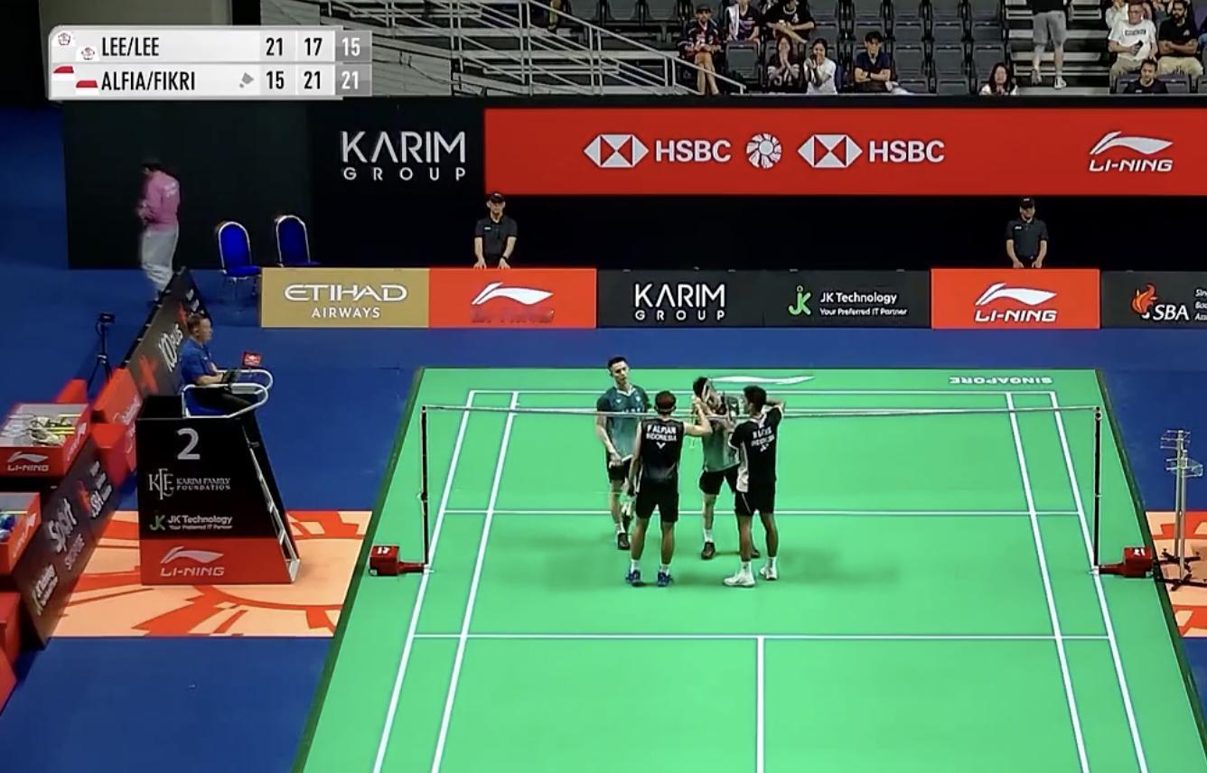 阿尔菲安/菲克里🇮🇩 15-21、21-17、21-15 李芳至/李芳任下轮