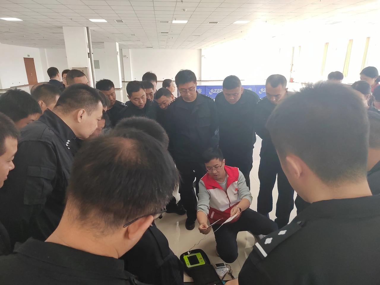 任何一个中国人都不能忘记，不能忘记日本对我国人民犯下的惨绝人寰的毫无人性的不可原