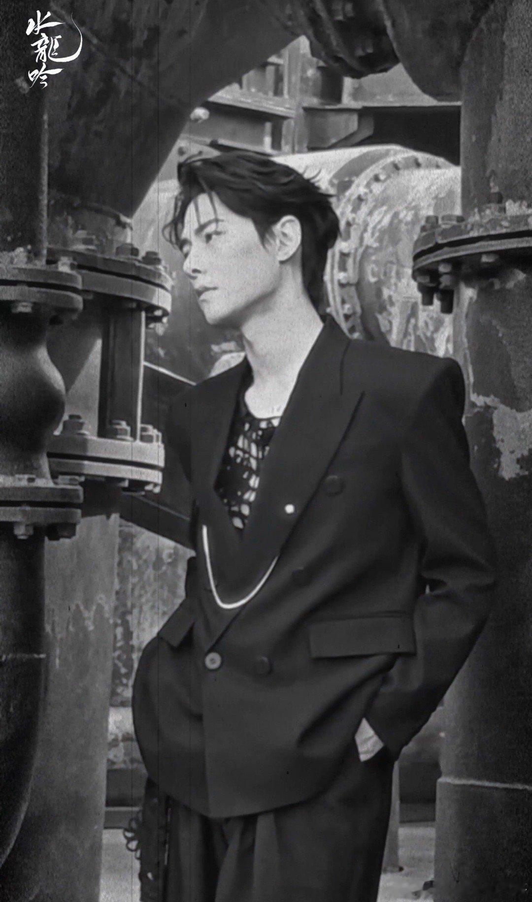 方逸伦大片是daddy级别的有效面具妆造终于上新人了 终于知道“有效妆造”的关键