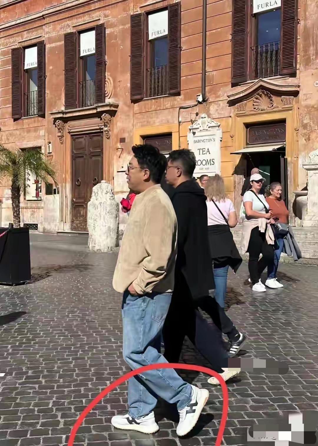 黄渤穿的鞋子是什么牌子的？非常有气质，贵不贵